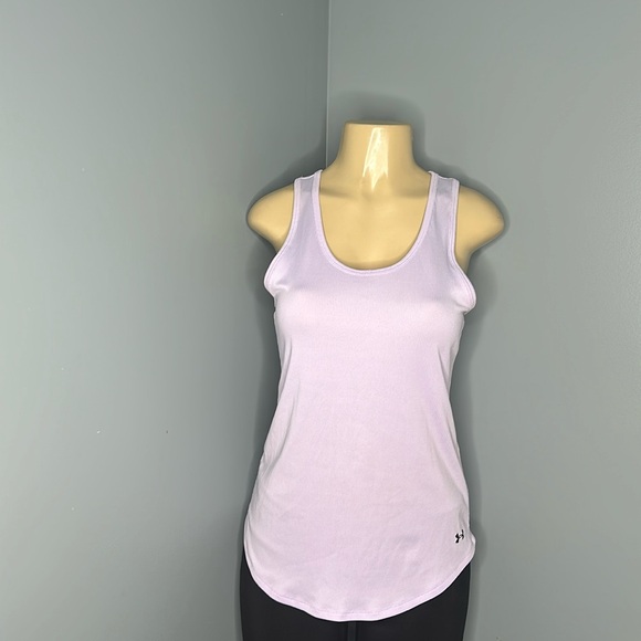 Under Armour Tops - Under Armour woman size L curve hem sleeve less